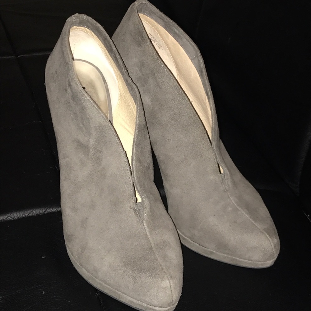 Michael Kors pumps size 10